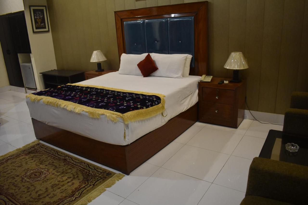 Hotel Royal Palace Rawalpindi Esterno foto