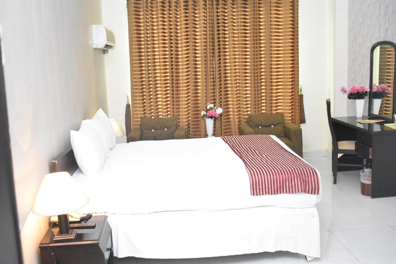 Hotel Royal Palace Rawalpindi Esterno foto